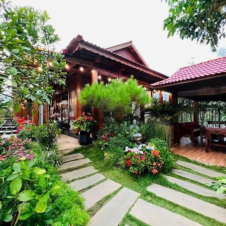 Vuon Tra Homestay Mang Den Kon Von Kla エクステリア 写真